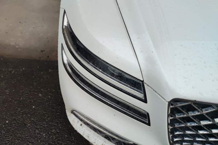 Used Genesis G80 2023 2.5T Rear-Drive Luxury Edition Right Front Headlight