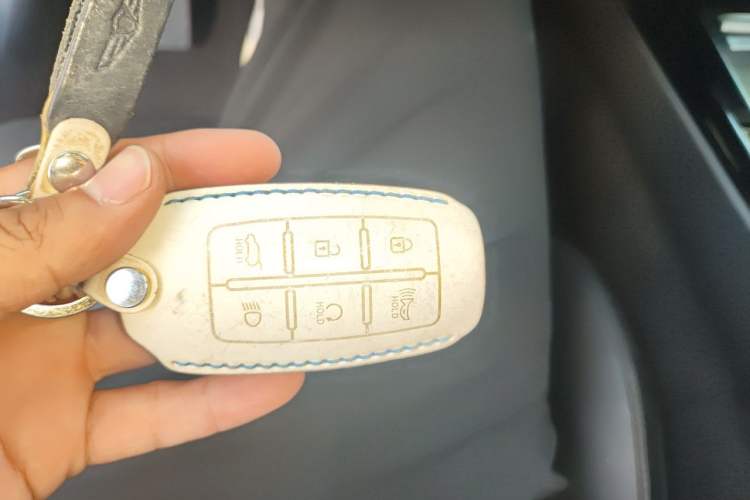 Used Genesis G80 2023 2.5T Rear-Drive Flagship Edition Vehicle Key