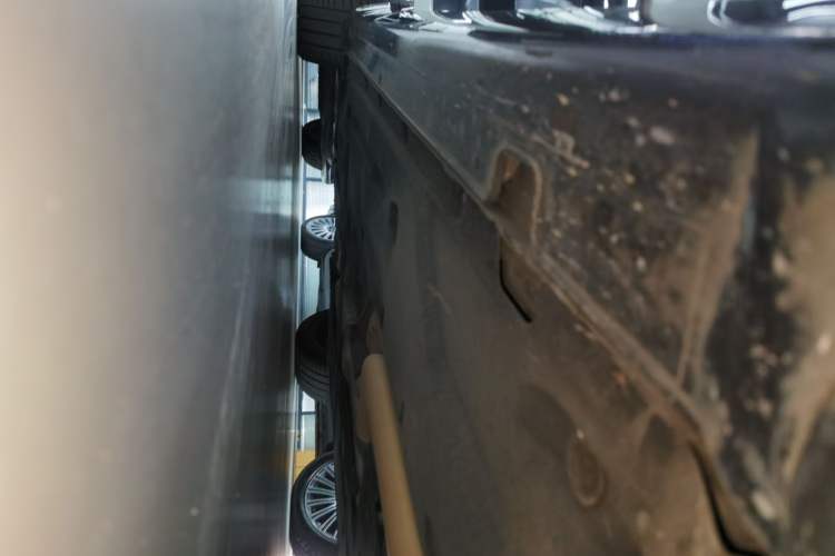 Used Genesis G80 2024 2.5T Rear-Drive Flagship Edition Right Side Sill