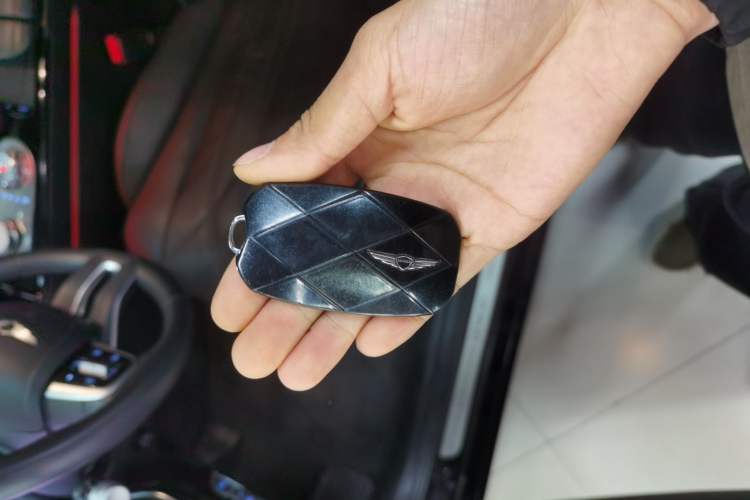 Used Genesis G80 2024 2.5T Rear-Drive Flagship Edition Vehicle Key