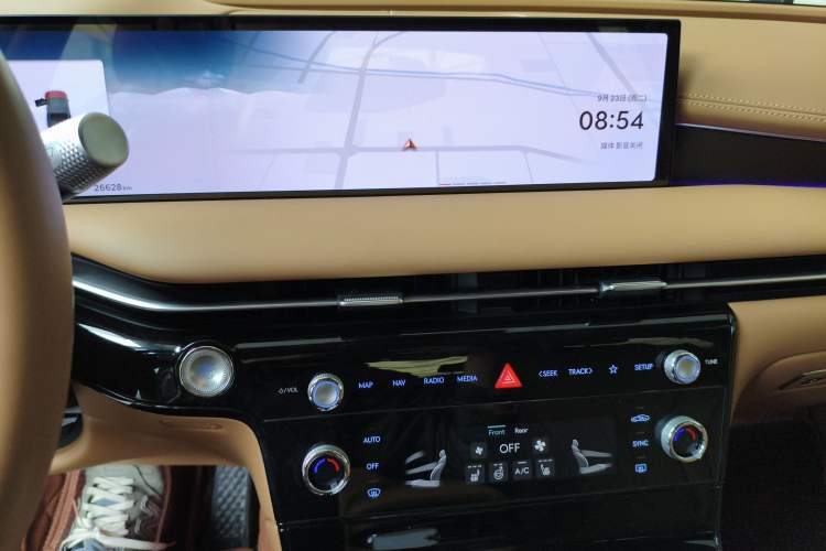 Used Genesis G80 2024 2.5T Rear-Drive Luxury Edition Audio And AC Panel