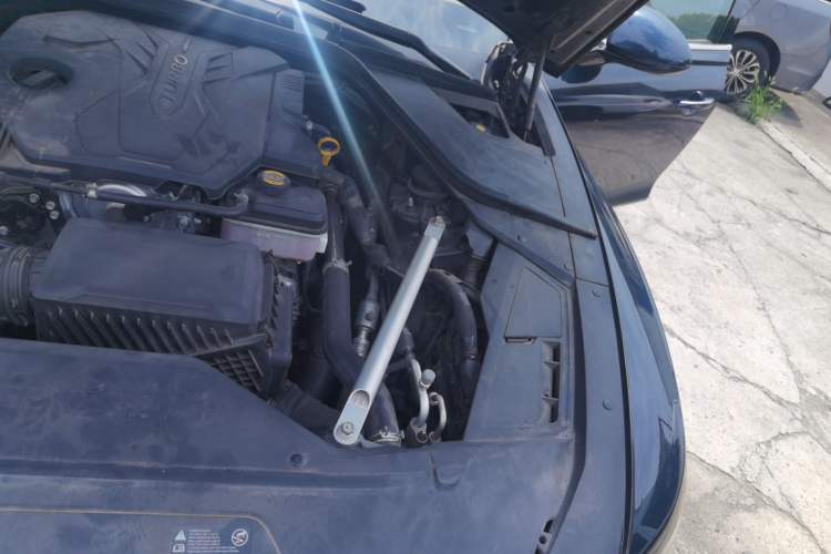 Used Genesis G80 2024 2.5T Rear-Drive Luxury Edition Engine Bay Left