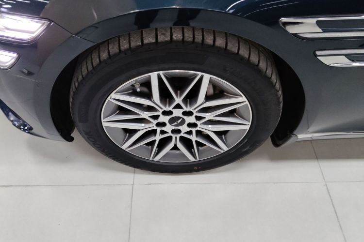 Used Genesis G80 2024 2.5T Rear-Drive Luxury Edition Exterior 7