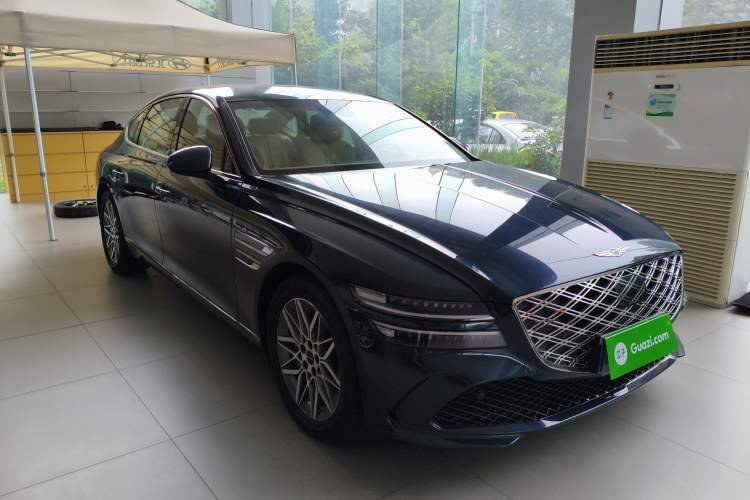 Used Genesis G80 2024 2.5T Rear-Drive Luxury Edition Front Right 45 Deg