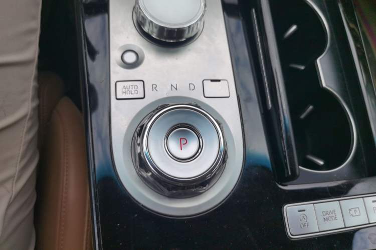 Used Genesis G80 2024 2.5T Rear-Drive Luxury Edition Gear Lever