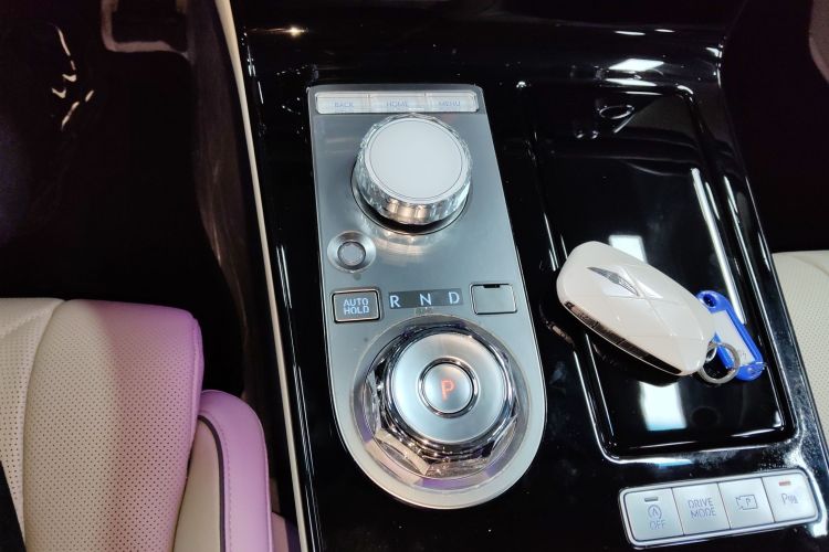 Used Genesis G80 2024 2.5T Rear-Drive Luxury Edition Gear Lever
