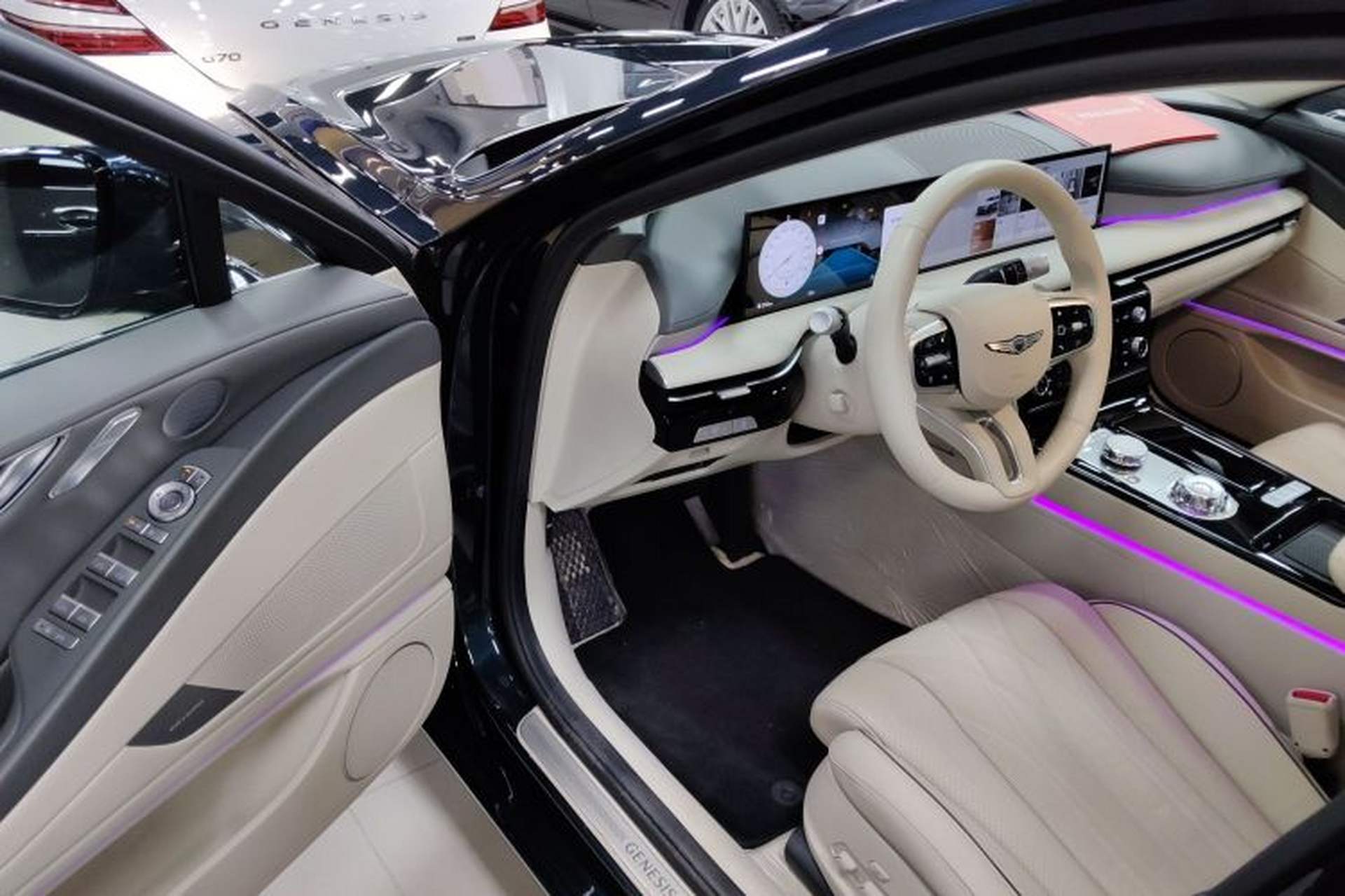 Used Genesis G80 2024 2.5T Rear-Drive Luxury Edition Interior 3