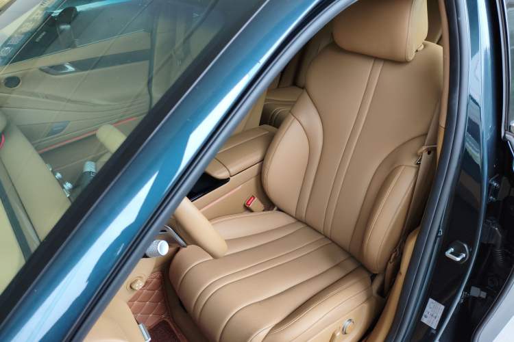 Used Genesis G80 2024 2.5T Rear-Drive Luxury Edition Left Front Seat