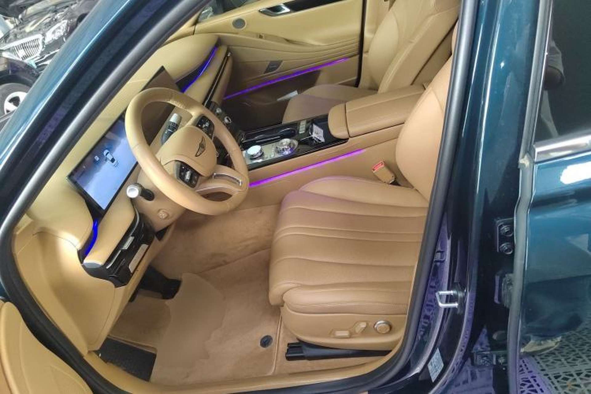 Used Genesis G80 2024 2.5T Rear-Drive Luxury Edition Left Front Seat