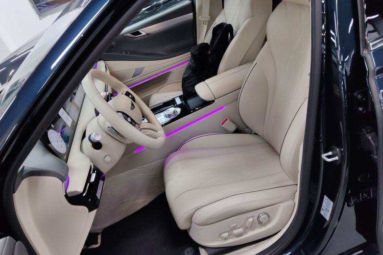 Used Genesis G80 2024 2.5T Rear-Drive Luxury Edition Left Front Seat