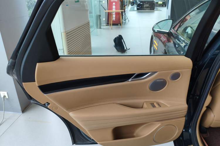 Used Genesis G80 2024 2.5T Rear-Drive Luxury Edition Left Rear Door Interior