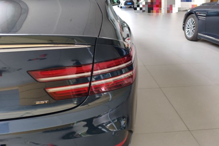 Used Genesis G80 2024 2.5T Rear-Drive Luxury Edition Right Rear Taillight