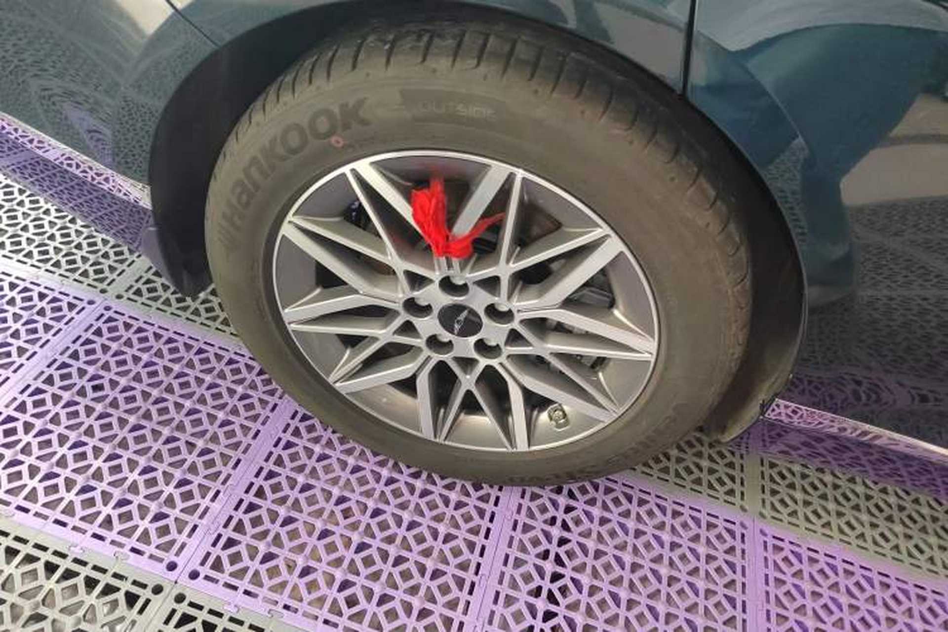 Used Genesis G80 2024 2.5T Rear-Drive Luxury Edition Right Rear Wheel Hub