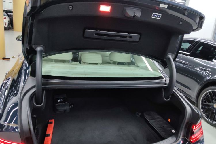 Used Genesis G80 2024 2.5T Rear-Drive Luxury Edition Trunk