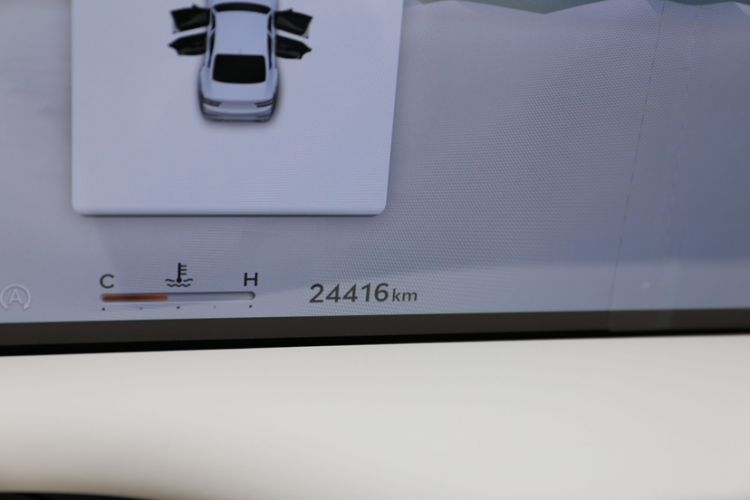 Used Genesis G80 2024 2.5T Rear-Drive Luxury Edition Odometer Close Up
