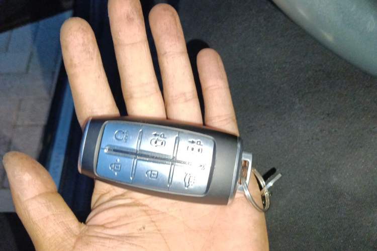 Used Genesis G80 EV 2023 All-Electric G80 Flagship Edition Vehicle Key