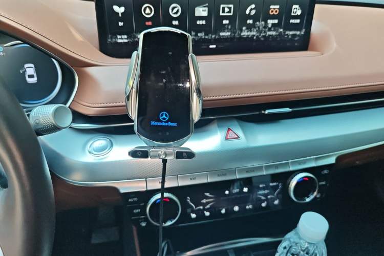 Used Genesis G80 EV 2023 All-Electric G80 Luxury Edition Audio And AC Panel