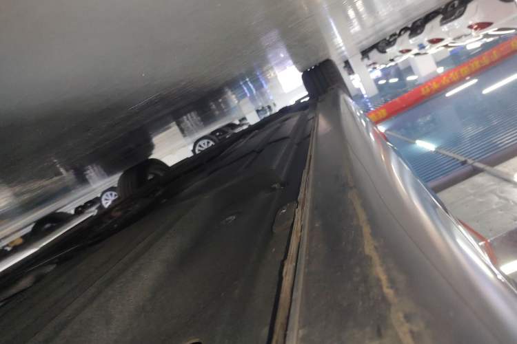 Used Genesis G90 2023 Luxury Edition Left Side Sill