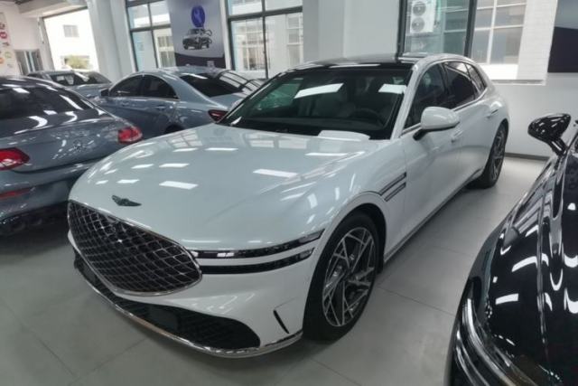 Used Genesis G90 2023 Flagship Edition
