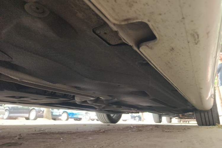 Used Genesis G90 2023 Flagship Edition Chassis Front Left