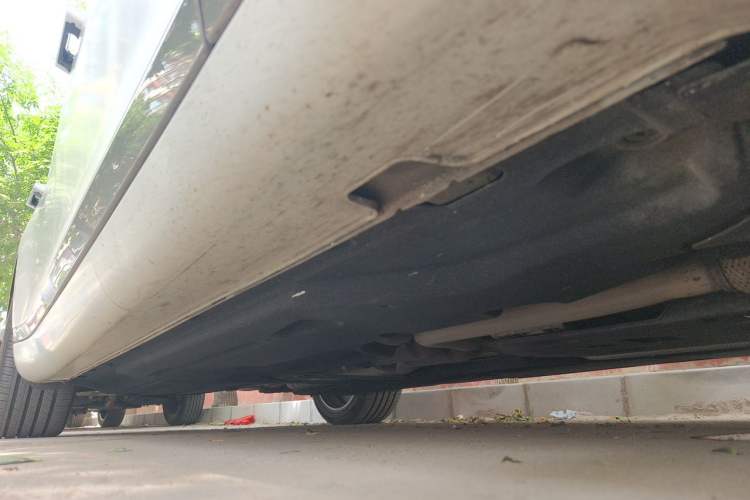 Used Genesis G90 2023 Flagship Edition Chassis Front Right