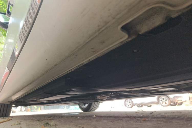 Used Genesis G90 2023 Flagship Edition Chassis Rear Left