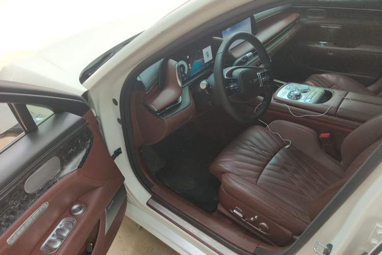 Used Genesis G90 2023 Flagship Edition Driver Seat