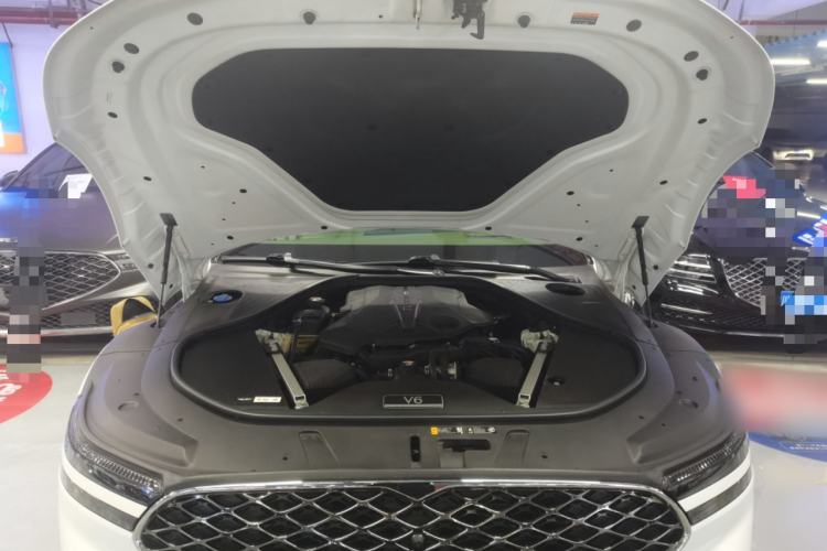 Used Genesis G90 2023 Flagship Edition Engine Bay