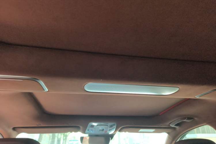 Used Genesis G90 2023 Flagship Edition Headliner