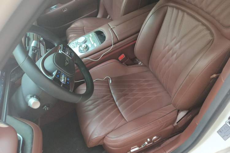 Used Genesis G90 2023 Flagship Edition Left Front Seat
