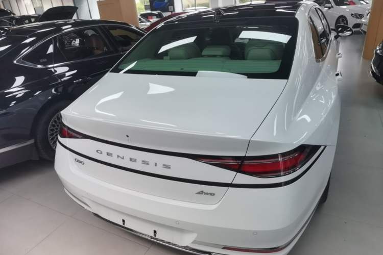 Used Genesis G90 2023 Flagship Edition Rear