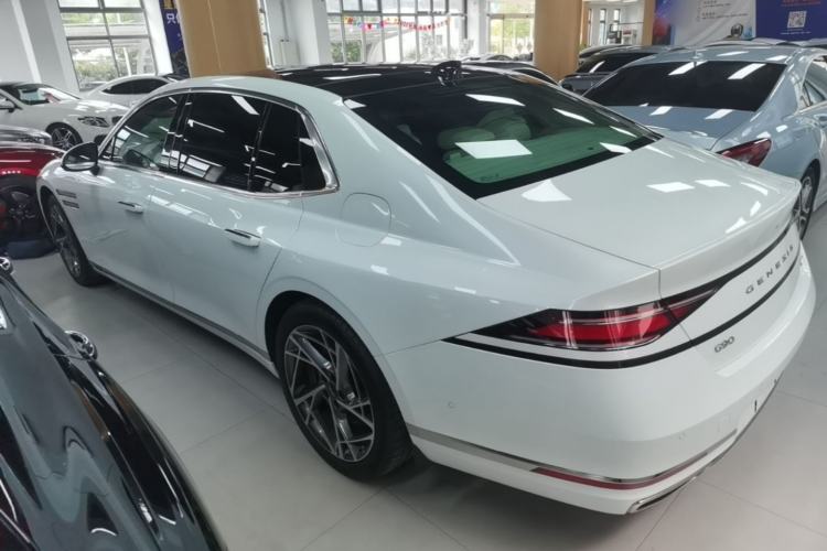 Used Genesis G90 2023 Flagship Edition Rear Left 45 Deg