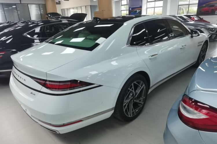 Used Genesis G90 2023 Flagship Edition Rear Right 45 Deg