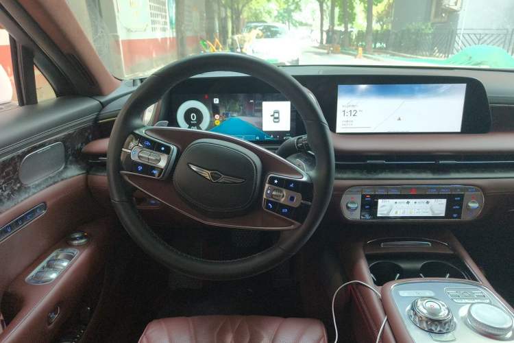 Used Genesis G90 2023 Flagship Edition Steering Wheel