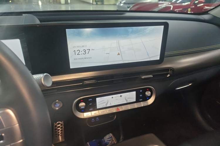 Used Genesis GV60 2023 Dual-Motor All-Wheel-Drive High-Performance Flagship Edition Audio And AC Panel