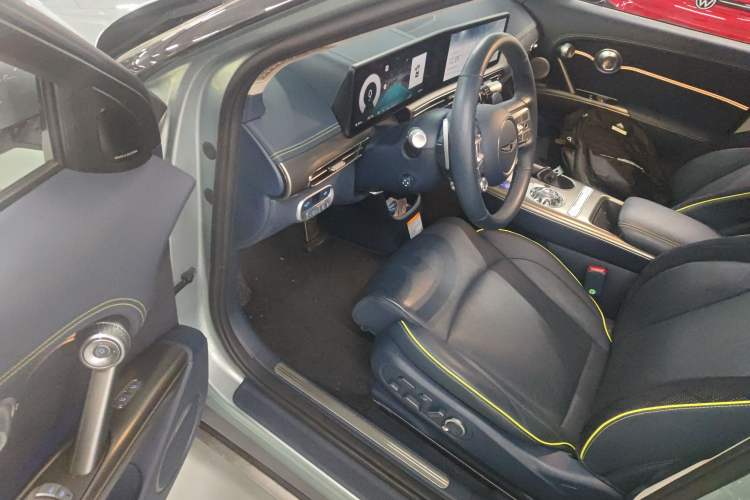 Used Genesis GV60 2023 Dual-Motor All-Wheel-Drive High-Performance Flagship Edition Driver Seat
