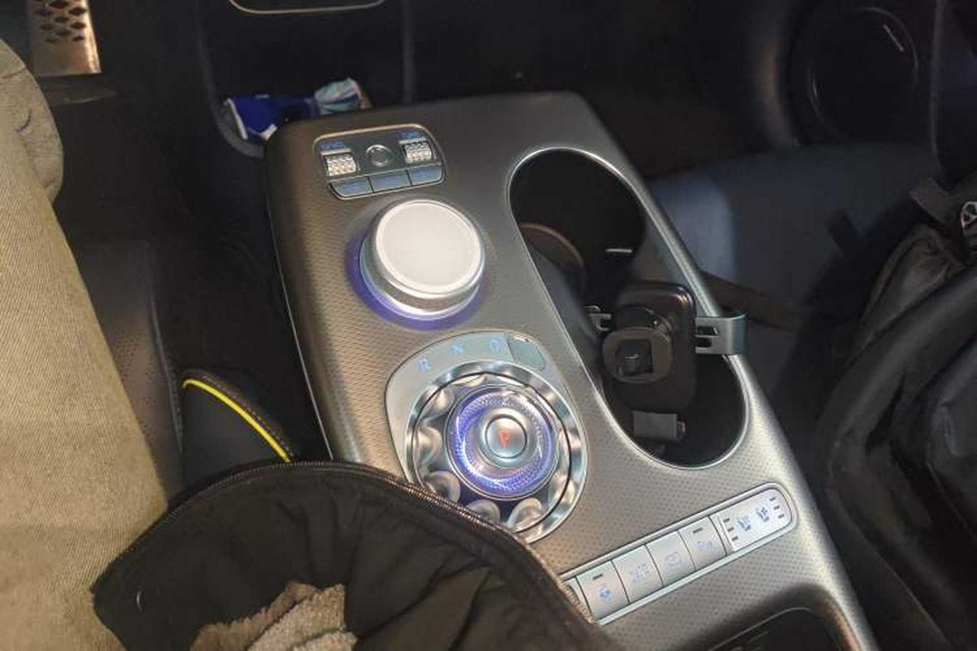 Used Genesis GV60 2023 Dual-Motor All-Wheel-Drive High-Performance Flagship Edition Gear Lever