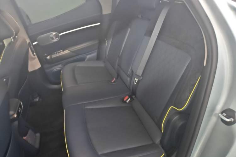 Used Genesis GV60 2023 Dual-Motor All-Wheel-Drive High-Performance Flagship Edition Left Rear Seat