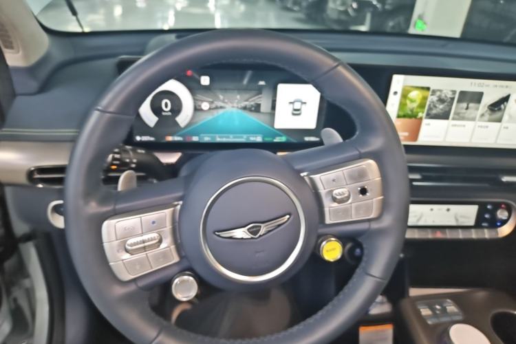 Used Genesis GV60 2023 Dual-Motor All-Wheel-Drive High-Performance Flagship Edition Steering Wheel