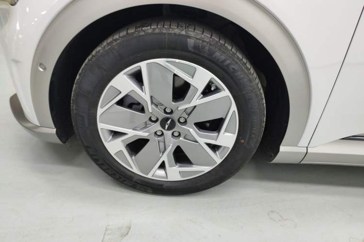 Used Genesis GV60 2023 Single-Motor Rear-Drive Luxury Edition Exterior 4