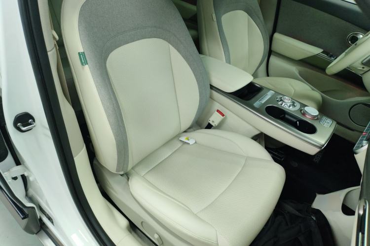 Used Genesis GV60 2023 Single-Motor Rear-Drive Luxury Edition Right Front Seat
