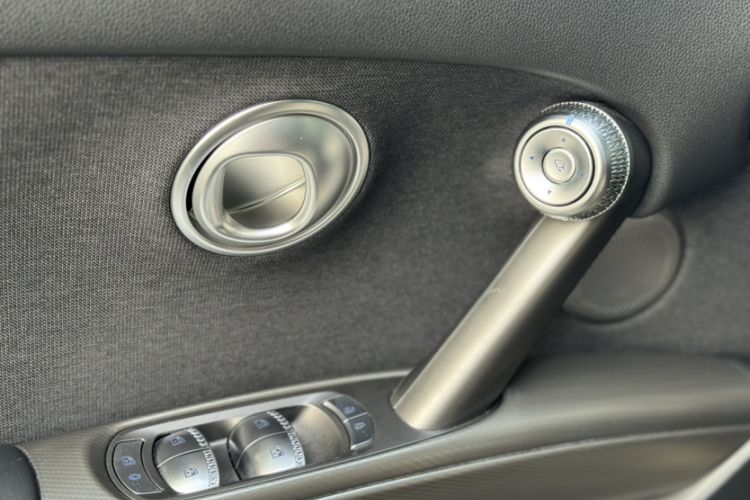 Used Genesis GV60 2023 Single-Motor Rear-Drive Luxury Edition Interior 3
