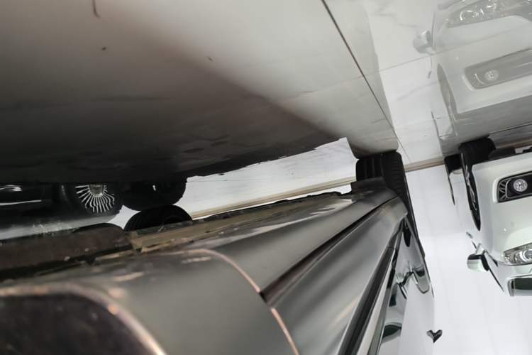 Used Genesis GV60 2023 Dual-Motor All-Wheel-Drive Flagship Edition Right Side Sill