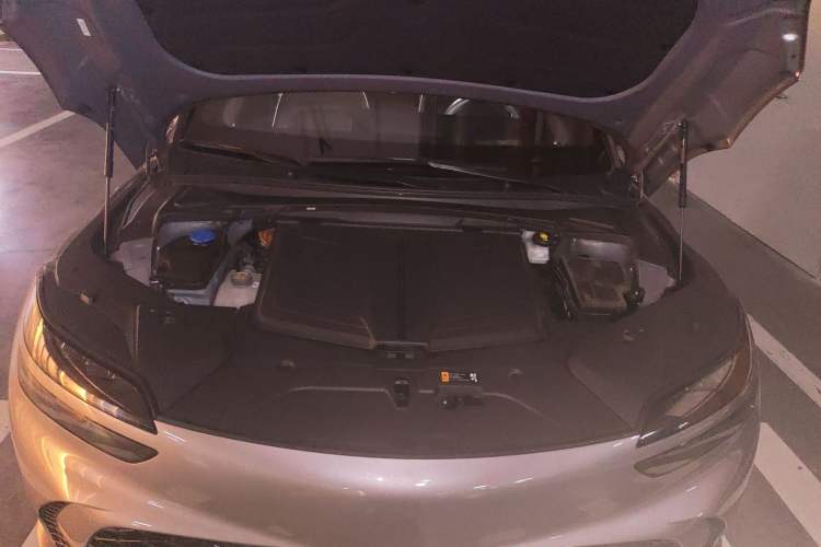 Used Genesis GV60 2023 Dual-Motor All-Wheel-Drive High-Performance Flagship Edition Engine Bay