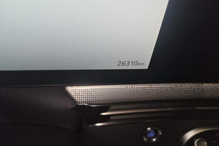 Used Genesis GV60 2023 Dual-Motor All-Wheel-Drive High-Performance Flagship Edition Odometer Close Up