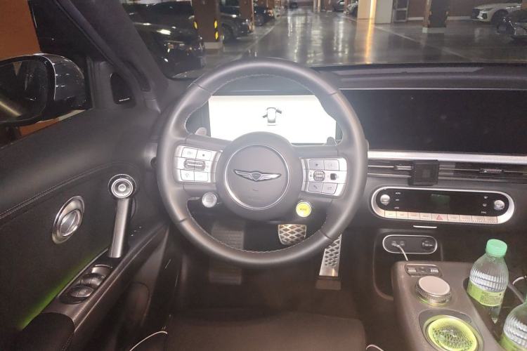 Used Genesis GV60 2023 Dual-Motor All-Wheel-Drive High-Performance Flagship Edition Steering Wheel