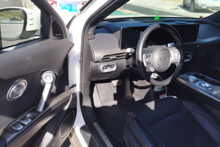 Used Genesis GV60 2023 Single-Motor Rear-Drive Luxury Edition Driver Seat