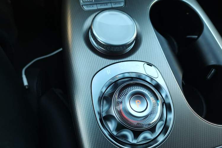 Used Genesis GV60 2023 Single-Motor Rear-Drive Luxury Edition Gear Lever