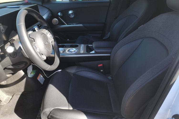 Used Genesis GV60 2023 Single-Motor Rear-Drive Luxury Edition Left Front Seat