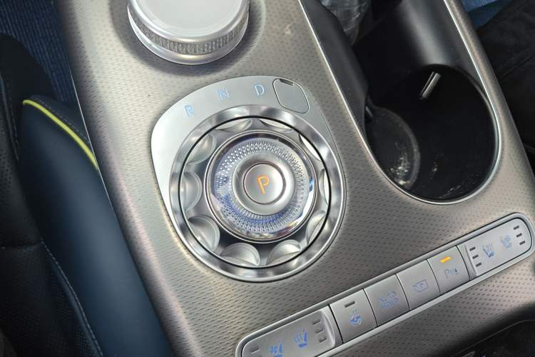 Used Genesis GV60 2023 Dual-Motor All-Wheel-Drive High-Performance Flagship Edition Gear Lever
